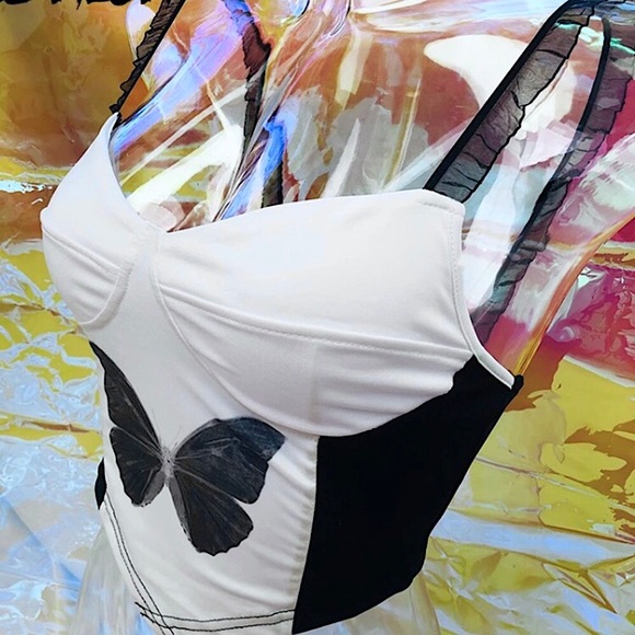 Black butterfly top 🦋 - Picture 8 of 13